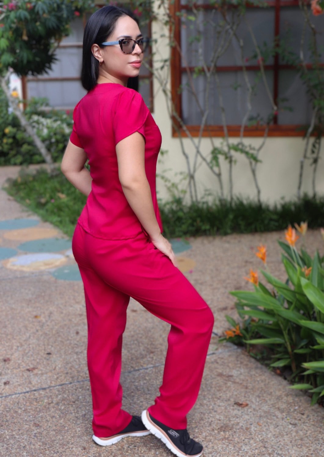 Uniforme Berenice Rojo cereza