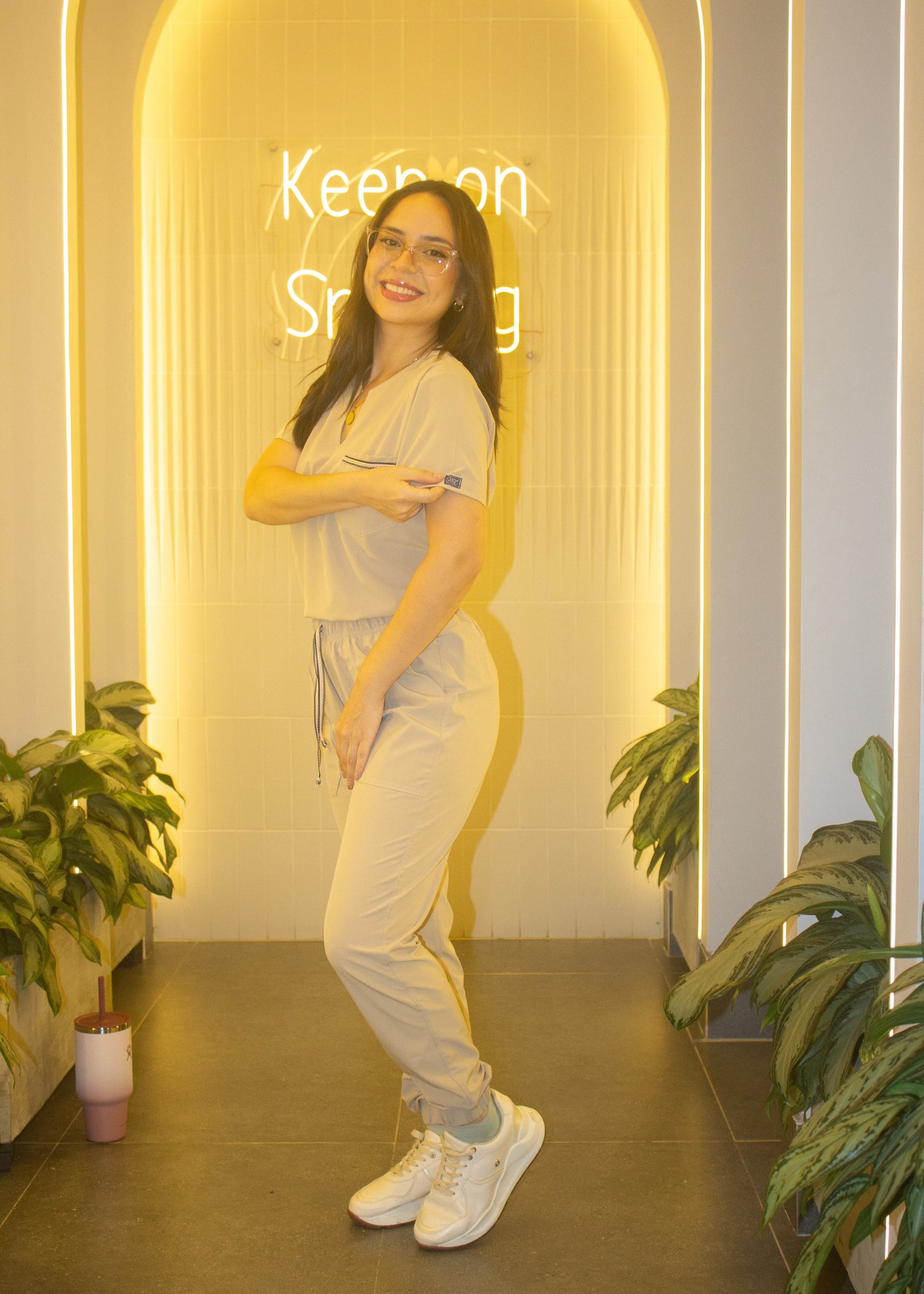 Uniforme Eva beige capuchino