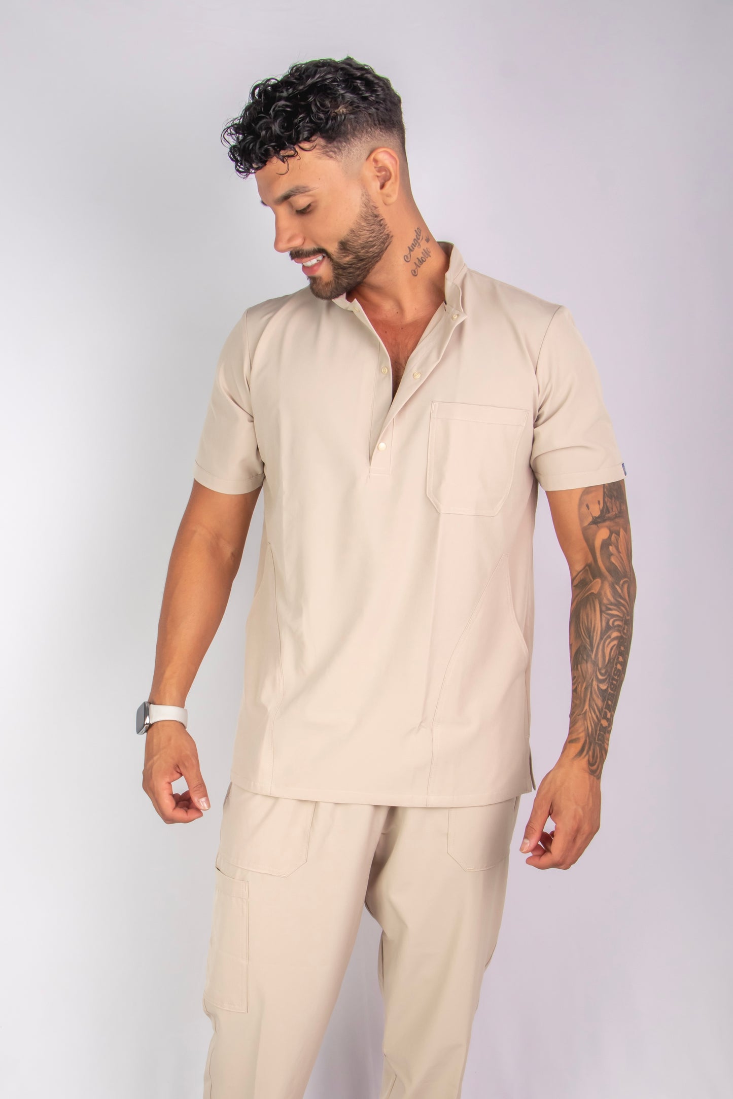 Uniforme Nerú beige