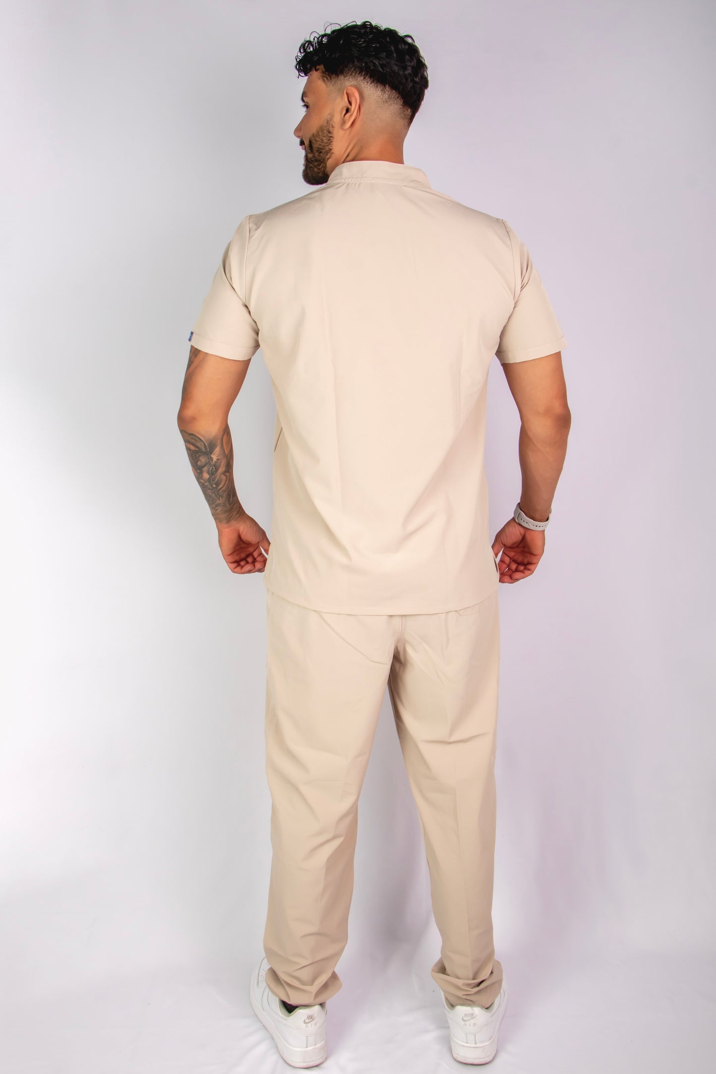 Uniforme Nerú beige