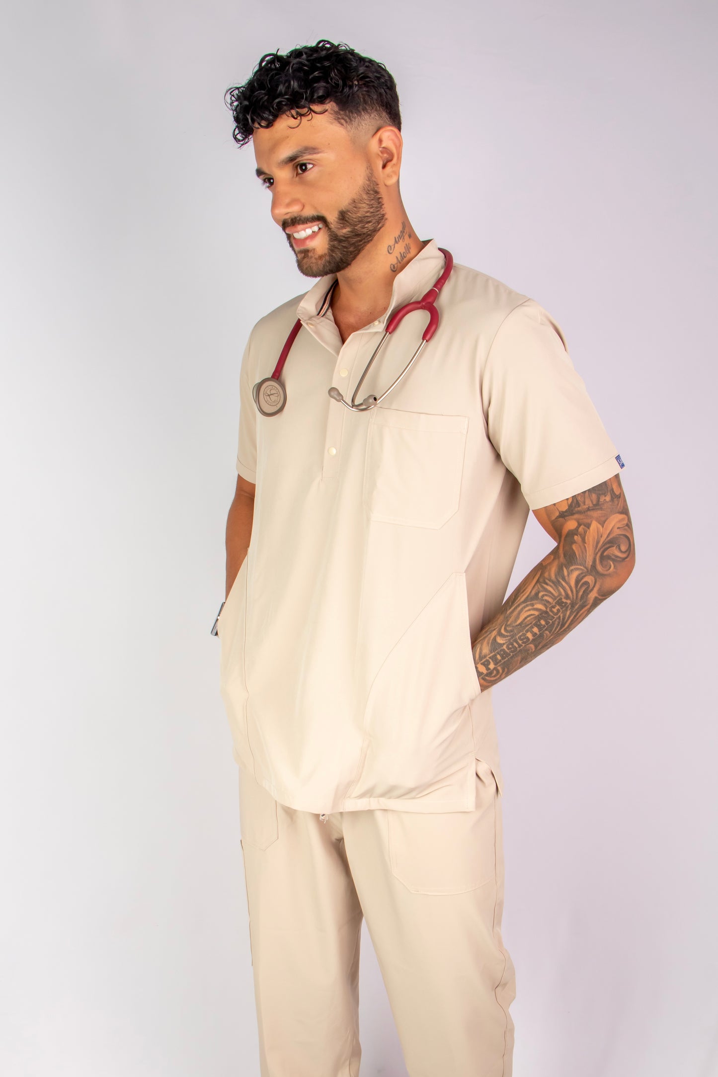 Uniforme Nerú beige