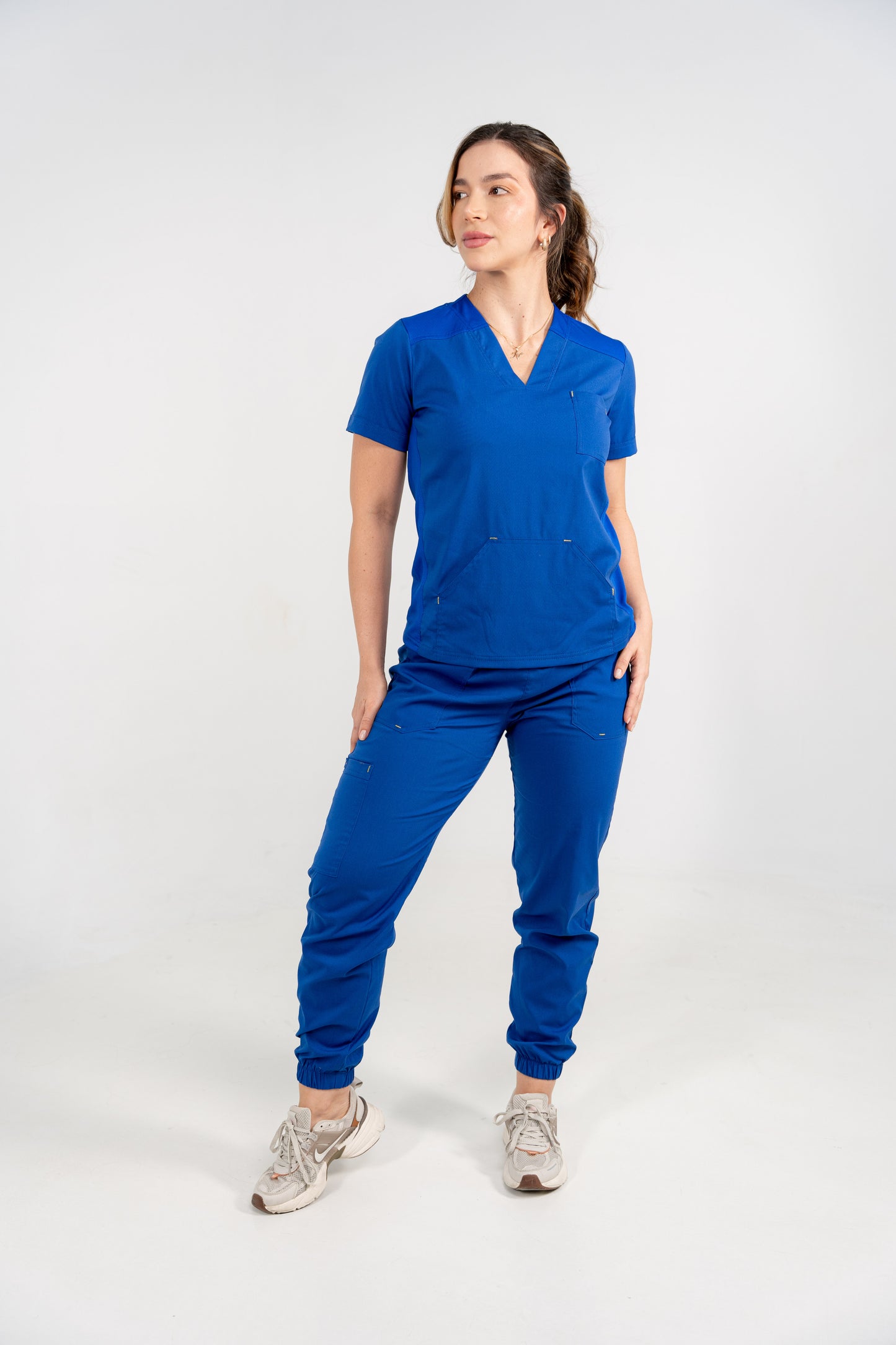 Uniforme Dama New Classic Azul rey - Tela Algodón Antifluido