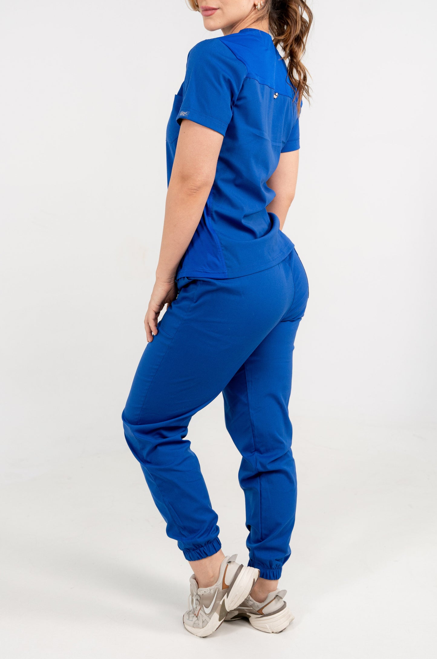 Uniforme Dama New Classic Azul rey - Tela Algodón Antifluido