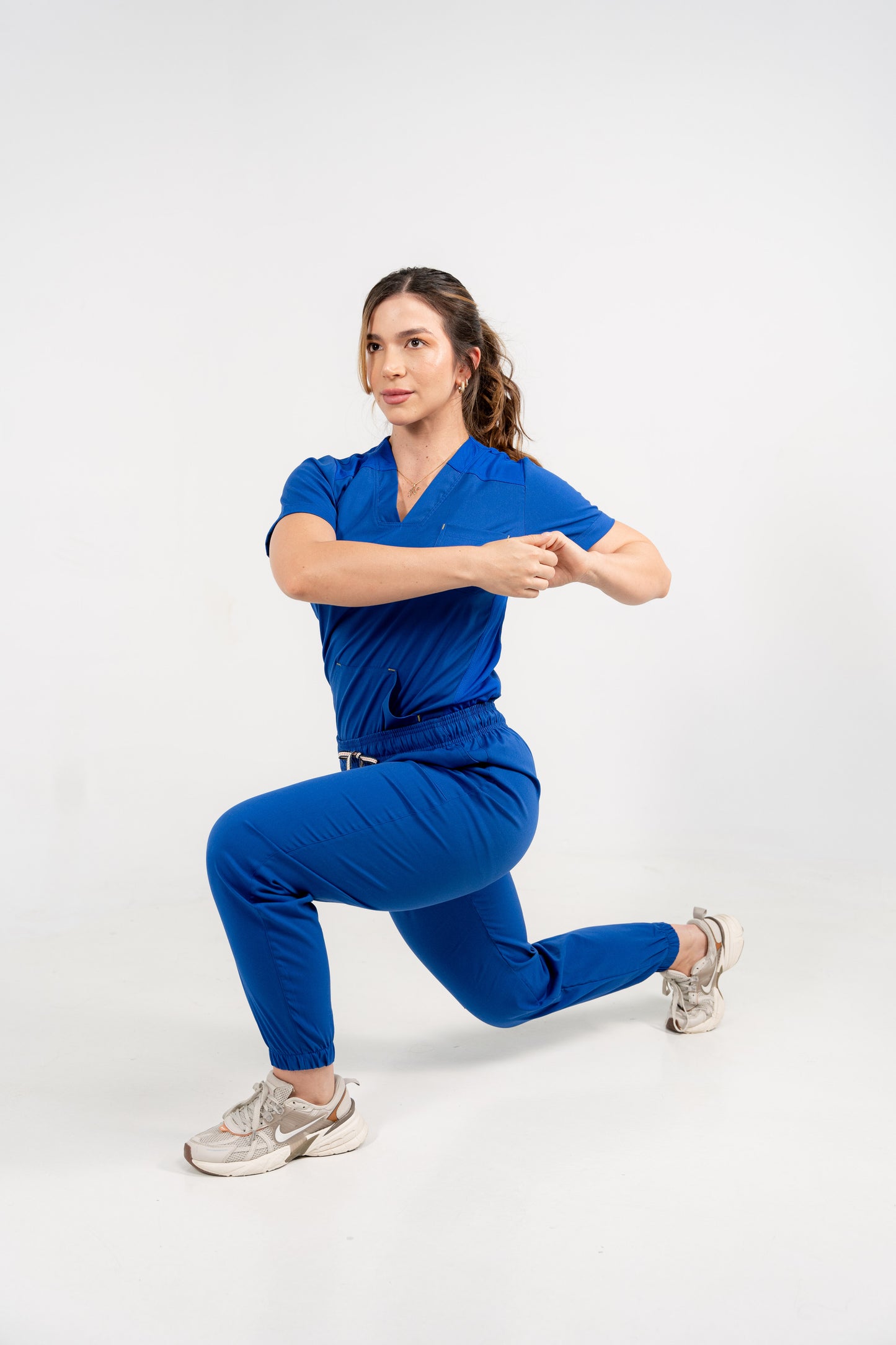 Uniforme Dama New Classic Azul rey - Tela Algodón Antifluido
