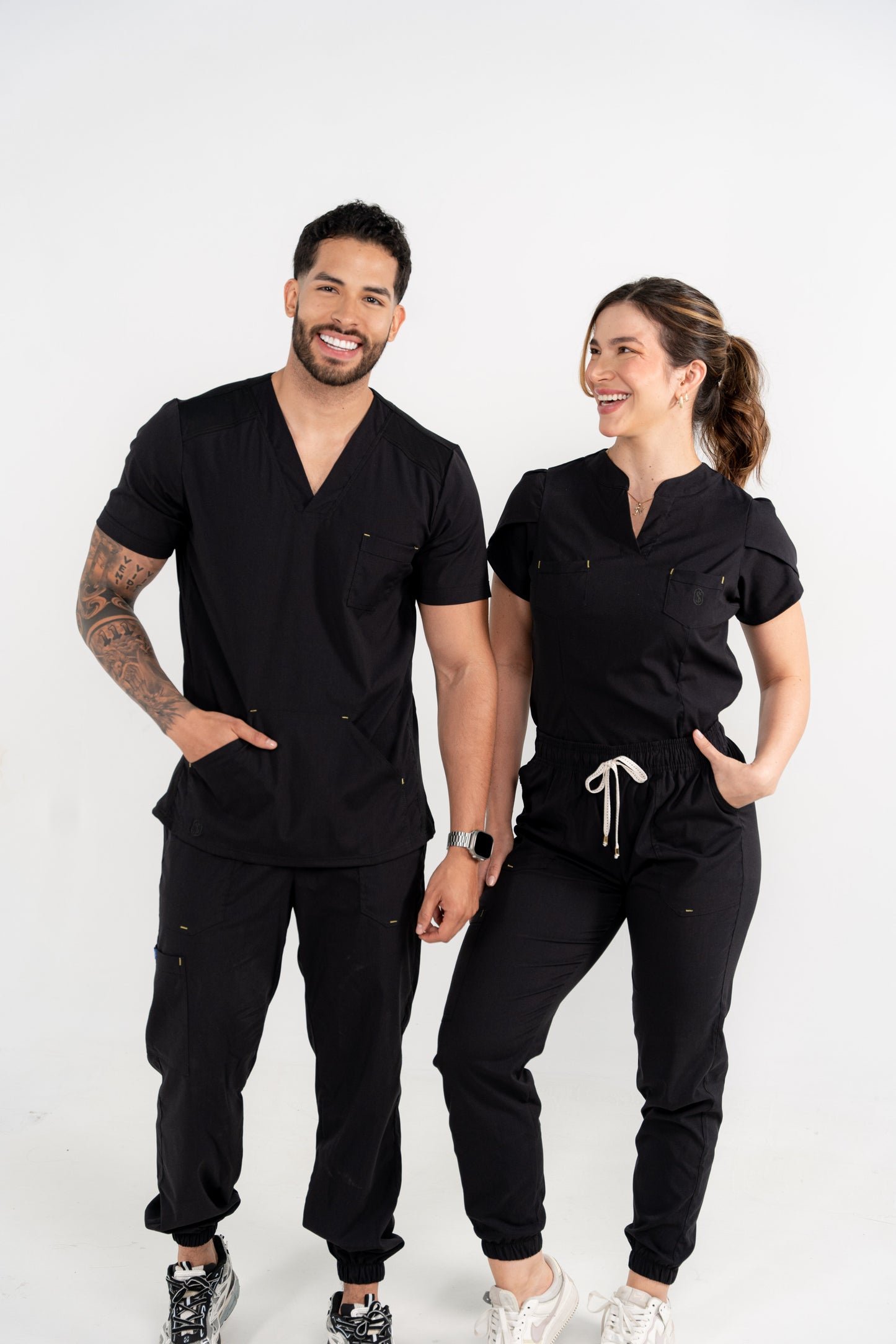 Uniforme New Classic Negro - Tela Algodón Antifluido