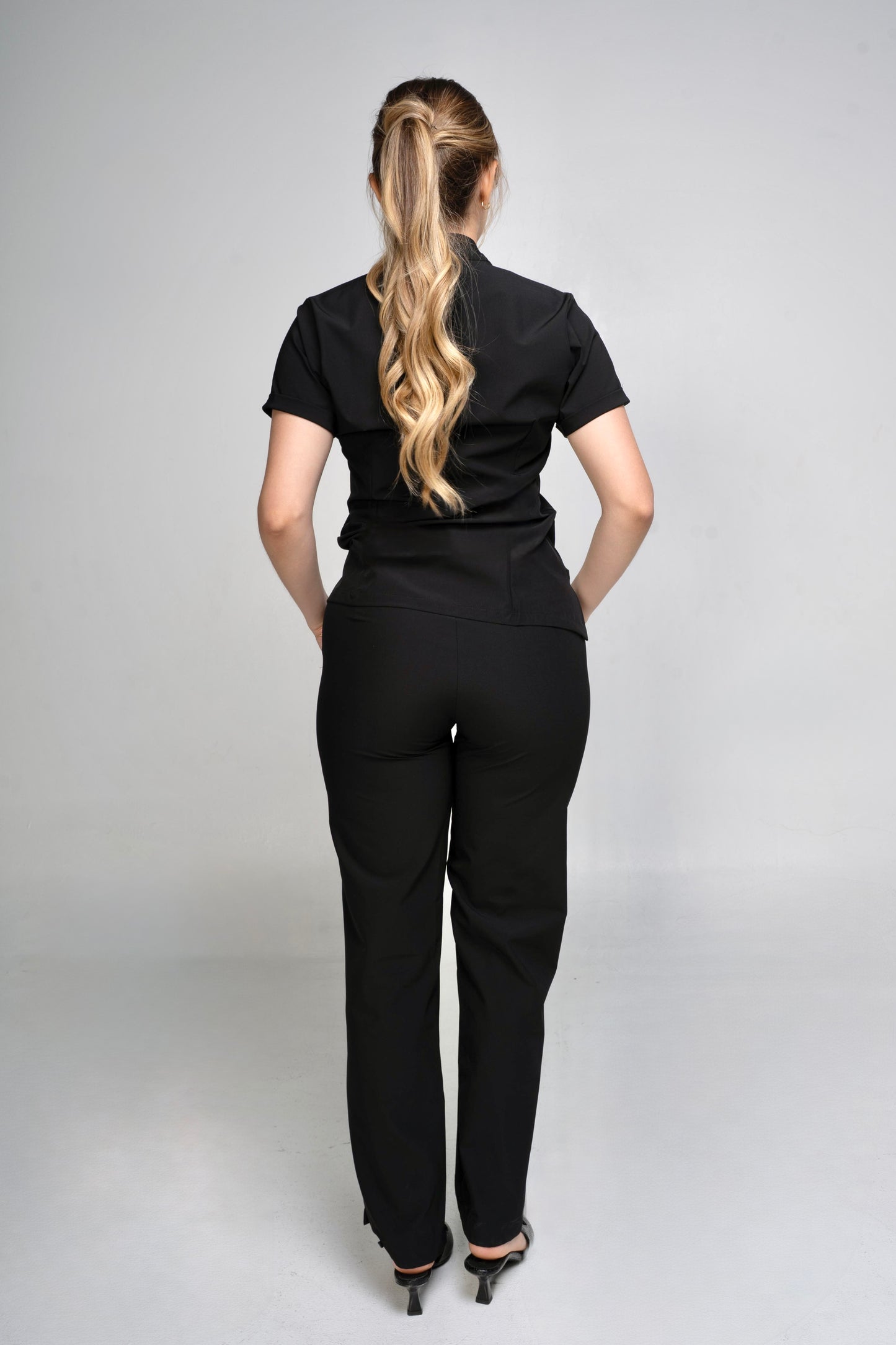 Uniforme Alice Premium color negro