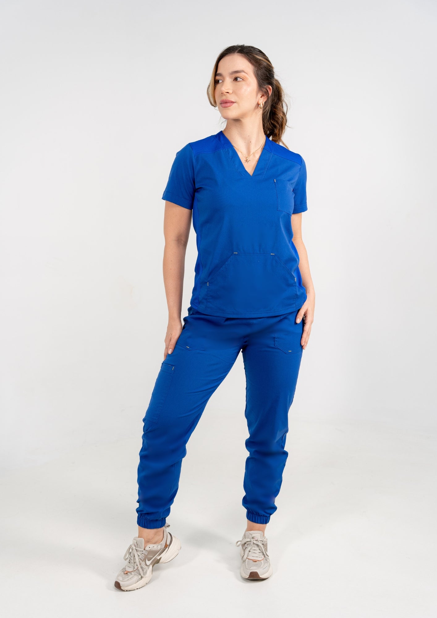 Uniforme Dama New Classic Azul rey - Tela Algodón Antifluido