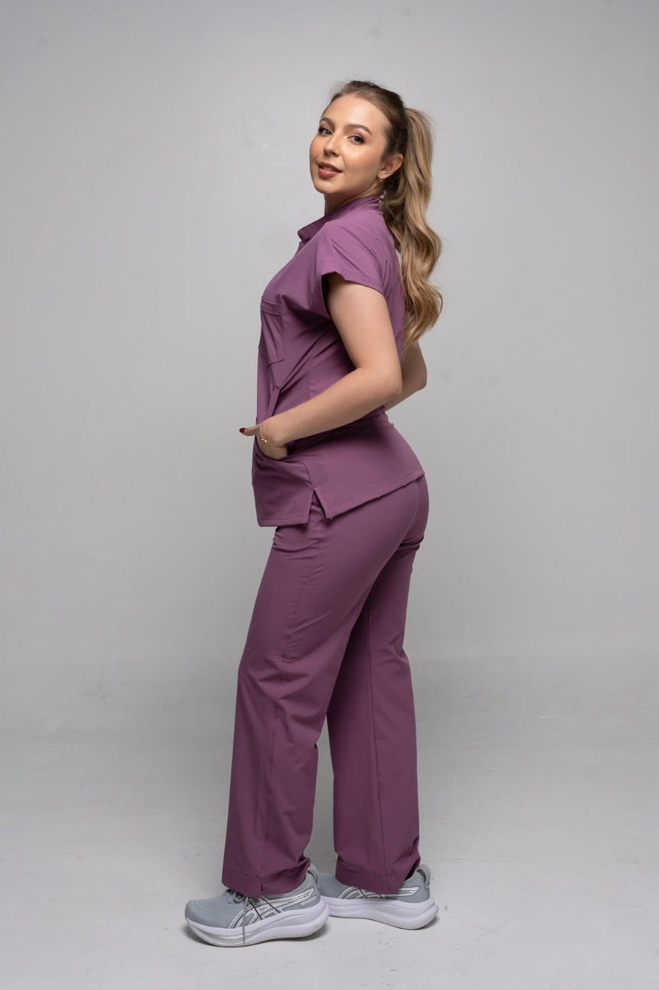 Uniforme Aline Mora pastel