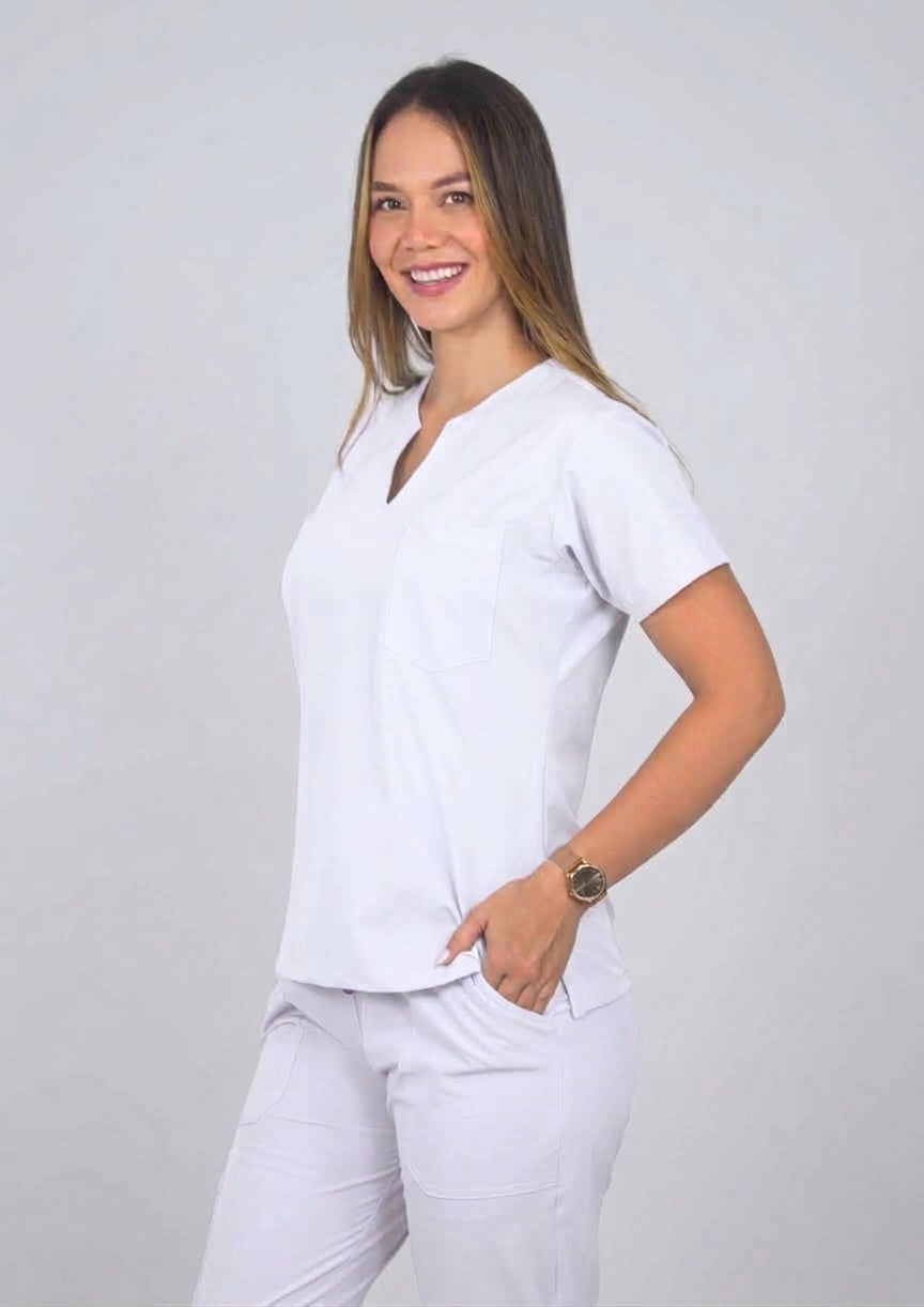 Uniforme Eva color blanco