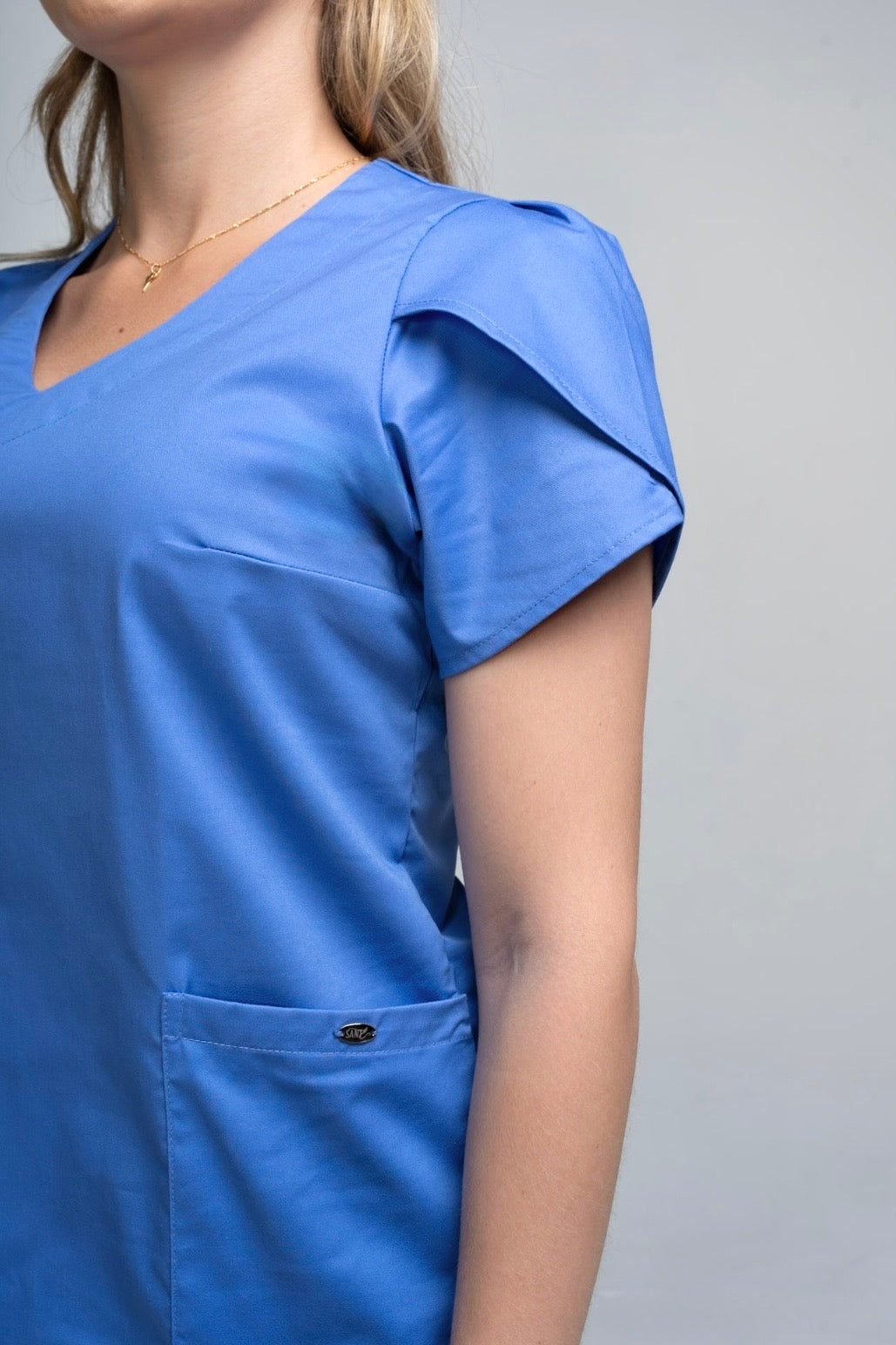Uniforme Dama Emily azul cielo - Tela Algodón Antifluido