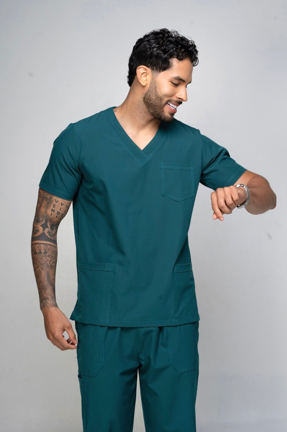 Uniforme Classic color Verde esmeralda
