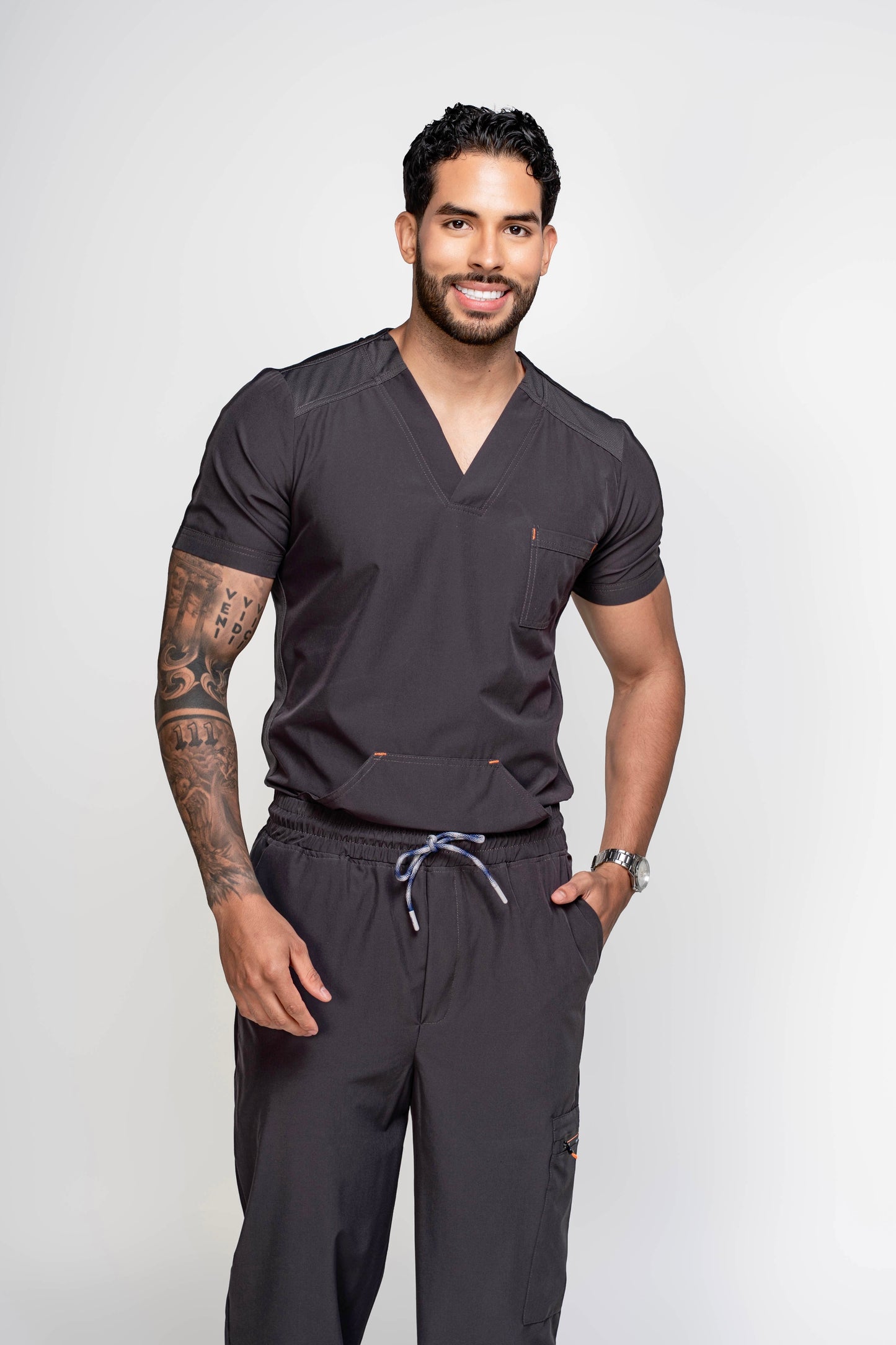 Uniforme New Classic Gris oscuro
