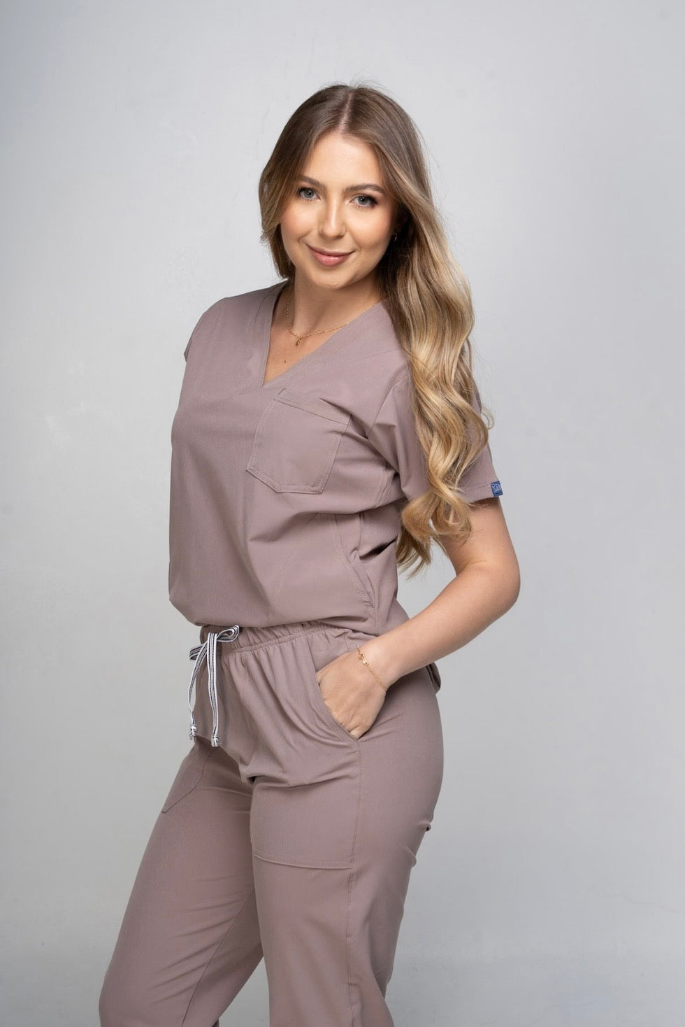 Uniforme Classic dama color Mocha
