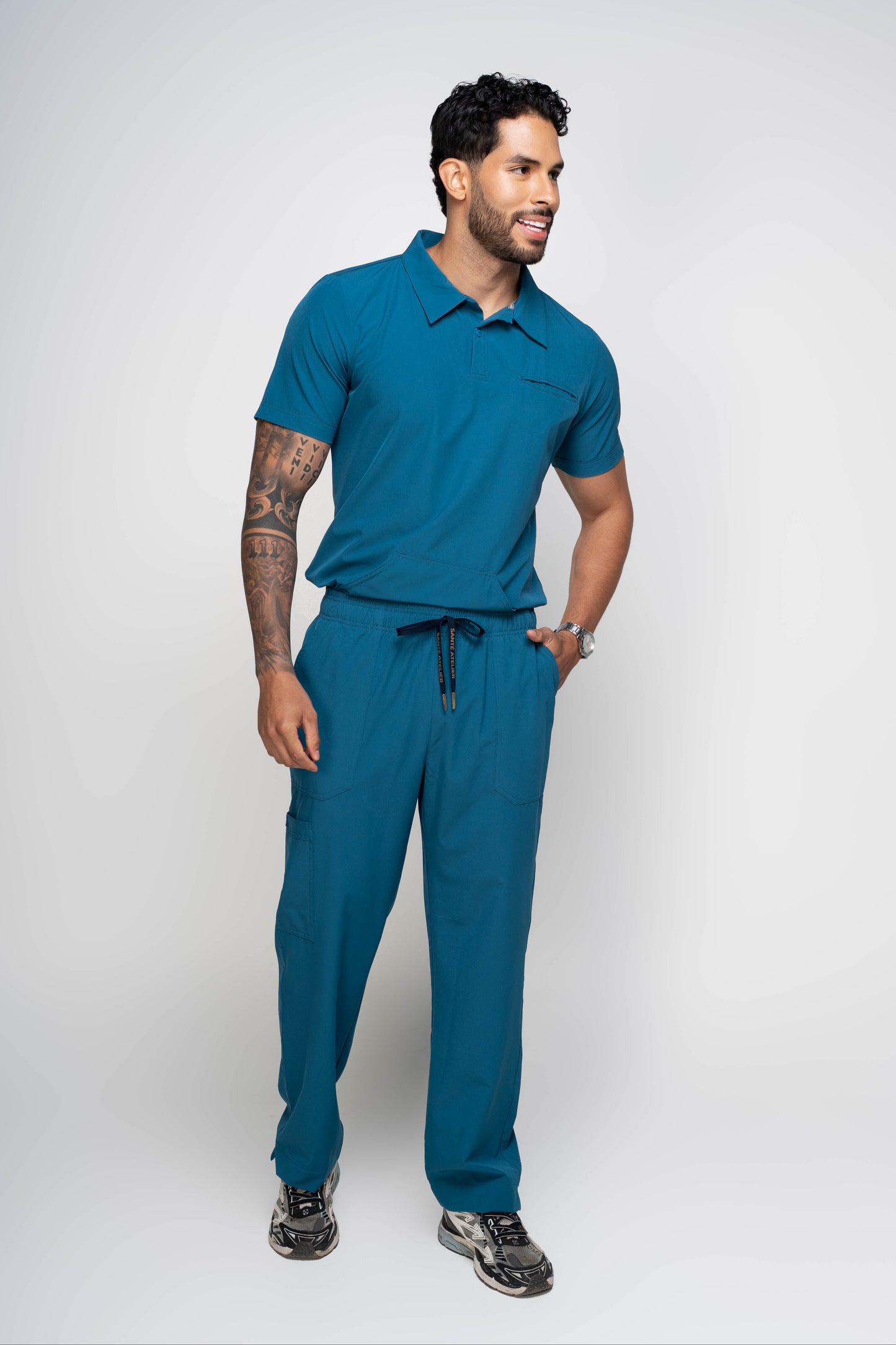 Uniforme Louis Azul Petróleo