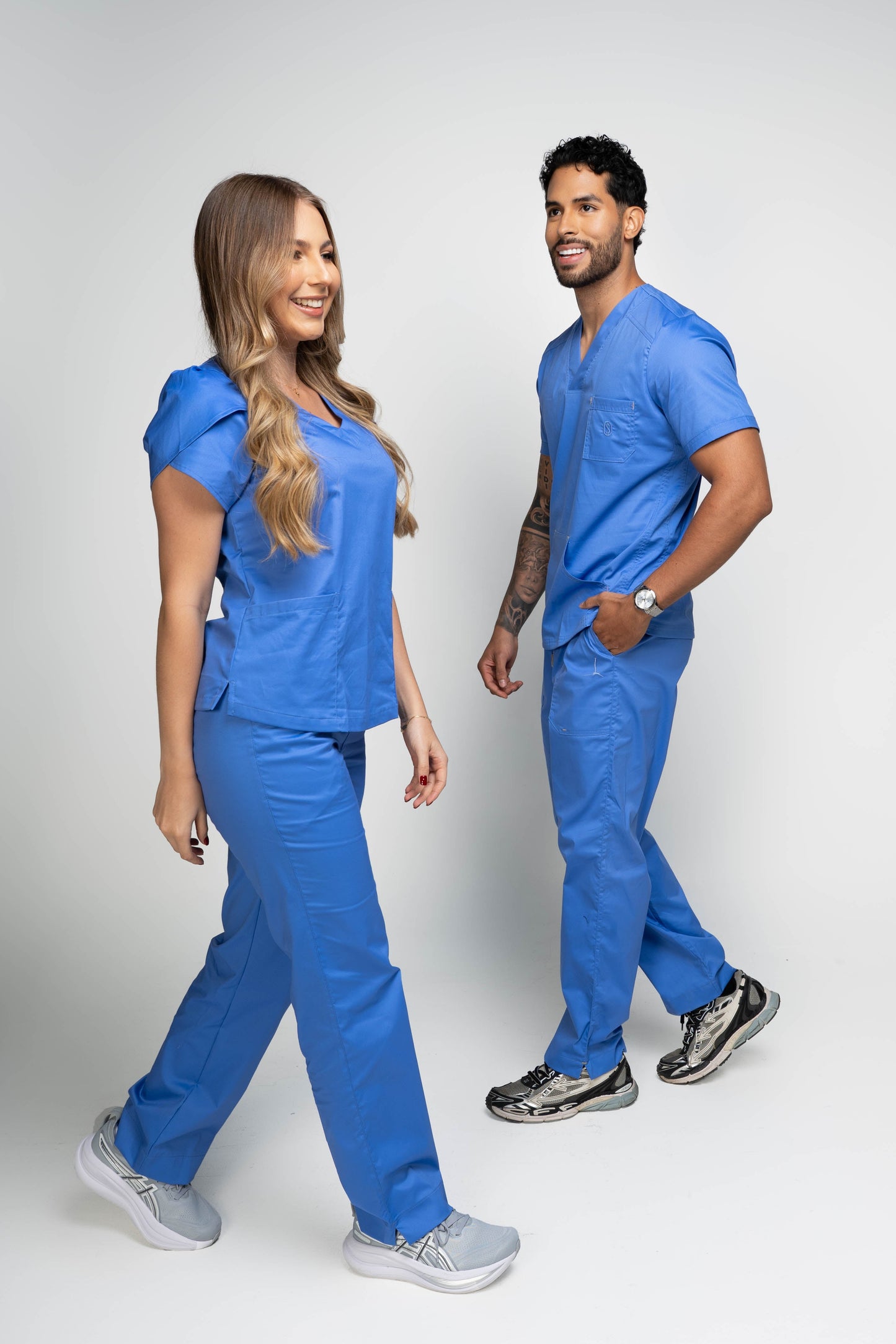 Uniforme Dama Emily Azul cielo - Tela Algodón Antifluido