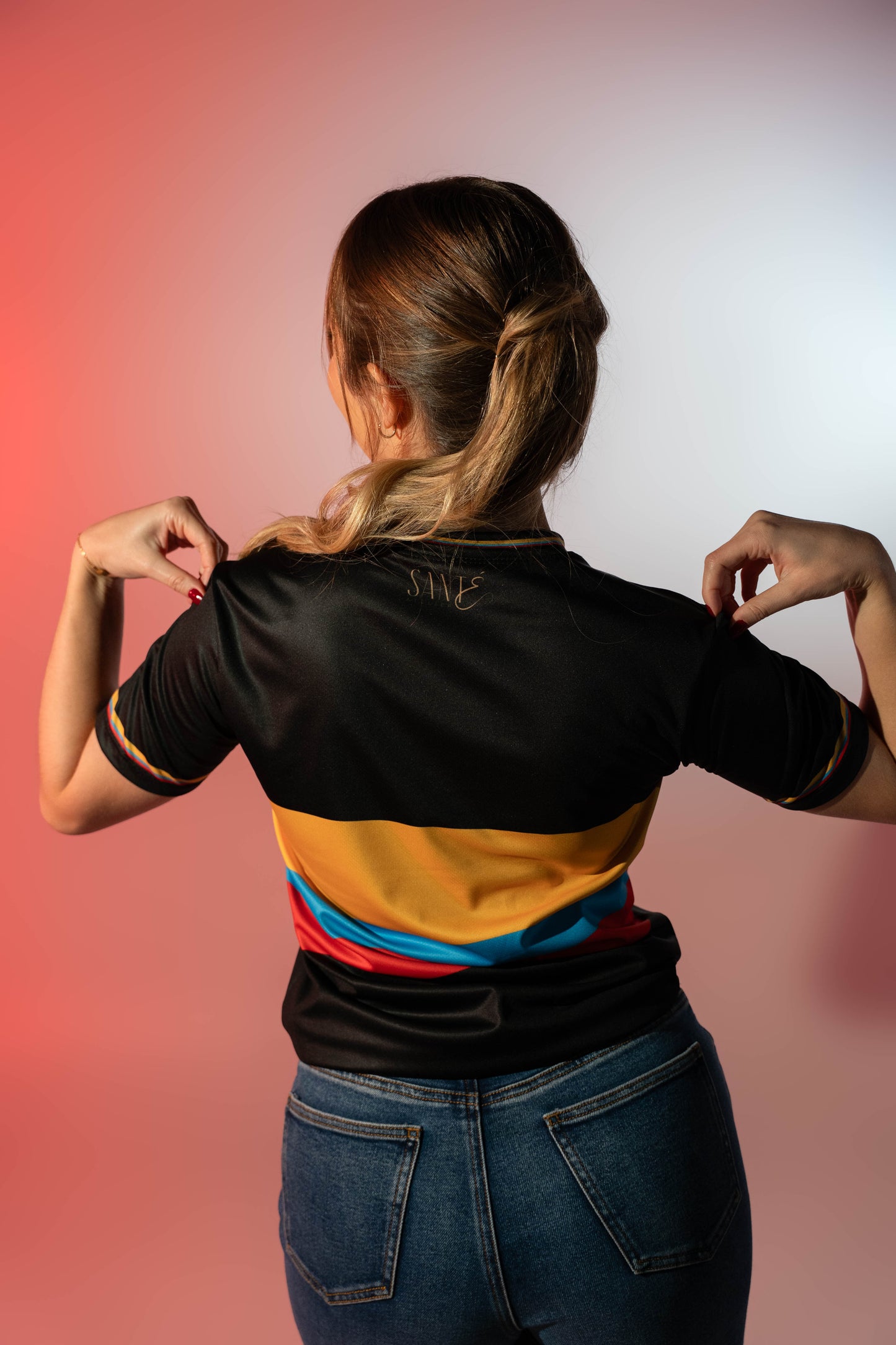 PRE VENTA - Camiseta de Colombia damas - Edición limitada